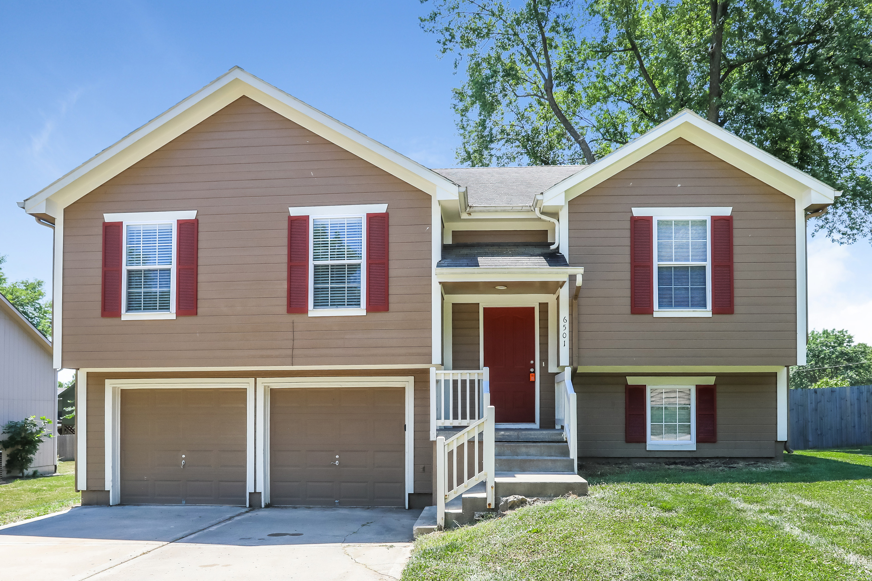 6501 E 137th St Grandview, MO 64030